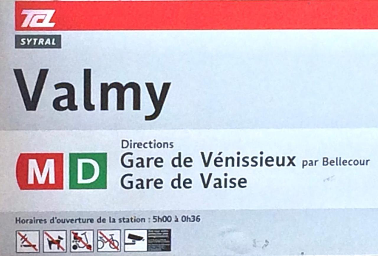 Le 9Eme- Metro Valmy-Homalyon Apartment Luaran gambar